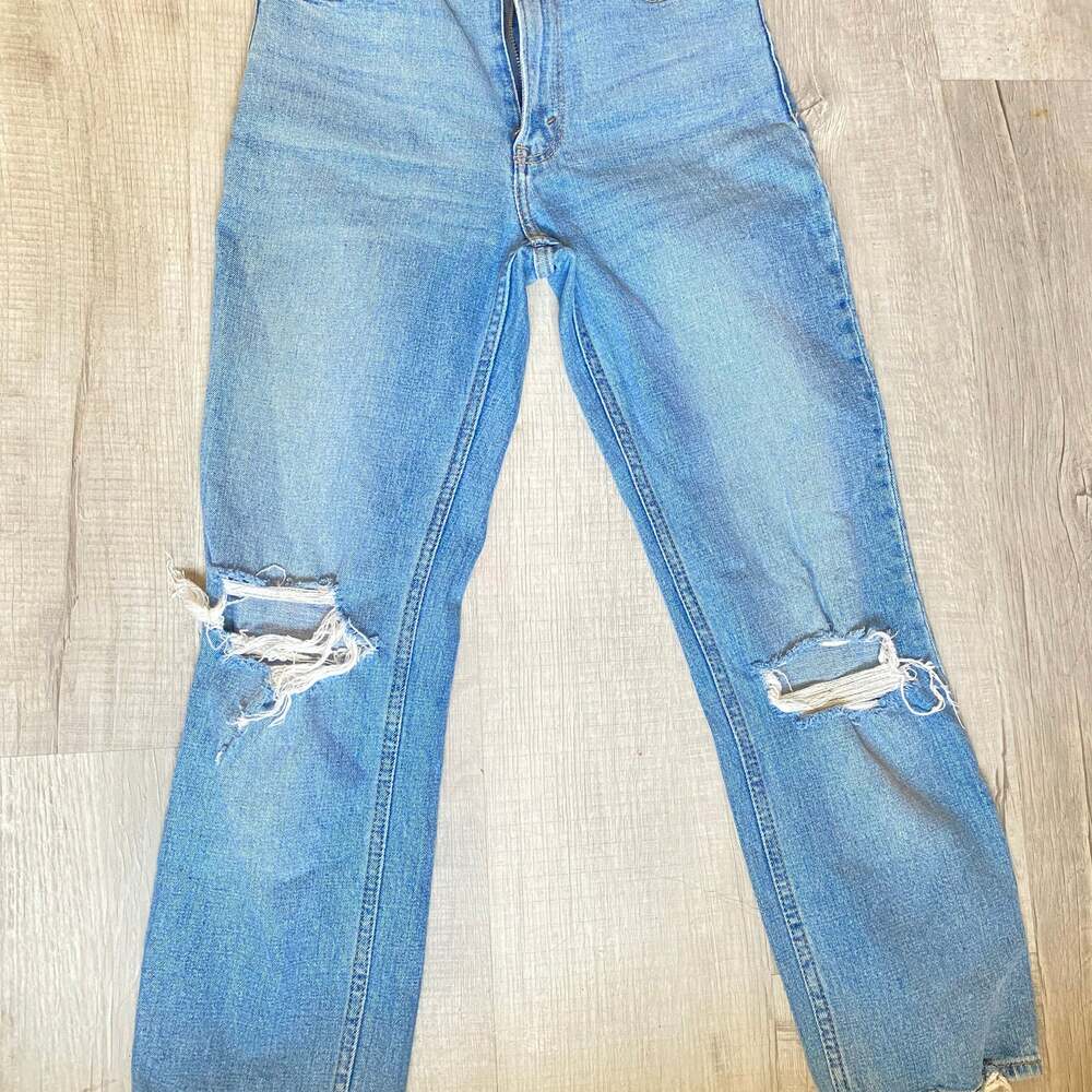 Abercrombie & Fitch Ultra High Rise Ankle Straight Jeans